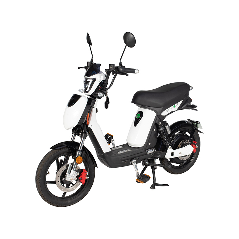 Aké je zrýchlenie ľahkého elektrického bicykla v porovnaní s modelmi elektrických bicyklov zameraných na výkon?